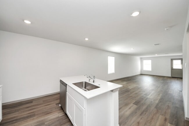 Building Photo - 1018 Bluegill Ln