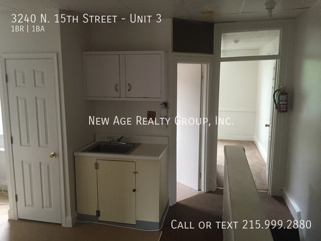 Foto del edificio - Spacious apartment available in North Philly!