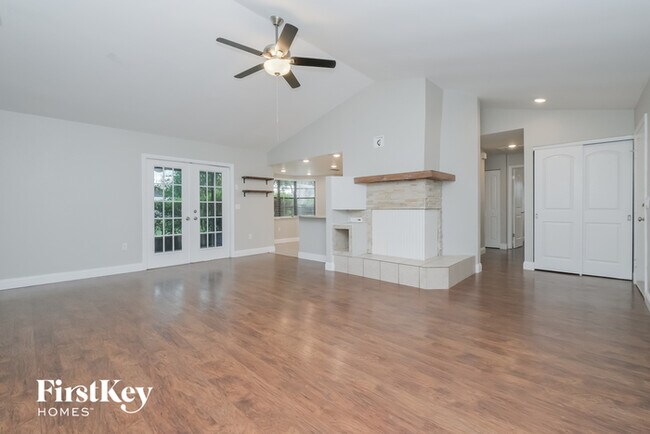 Building Photo - 8369 Camphor Dr
