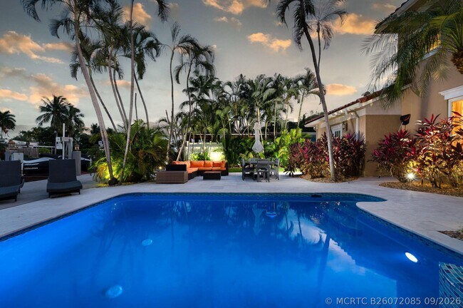 Foto del edificio - 514 Solar Isle Dr