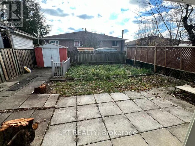 Building Photo - 39 Frankton Crescent