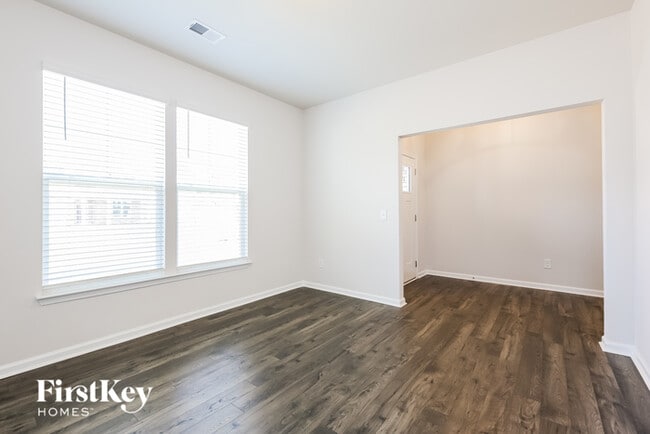 Building Photo - 446 Yoshino Cherry Dr