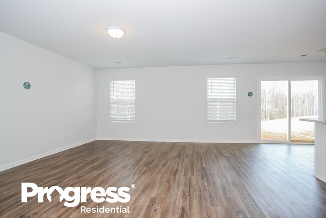 Foto del edificio - 520 Pollyanna Dr