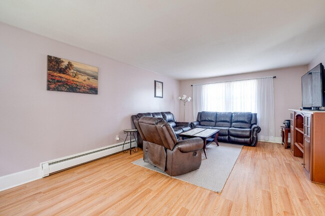 Building Photo - 800 Bridgton Rd