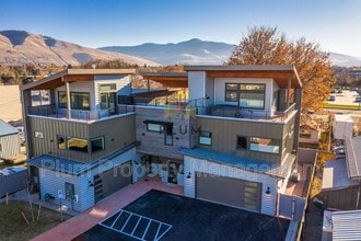 Building Photo - 1613 Montana St
