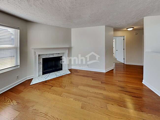 Building Photo - 1008 Montrose Dr