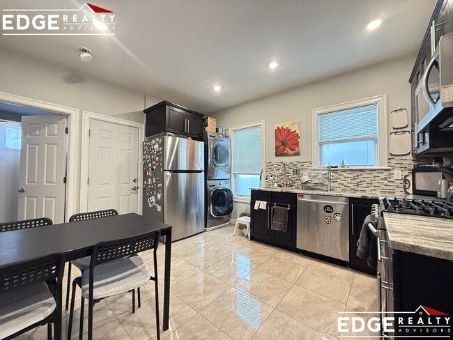 Foto del edificio - 83 Newbury St