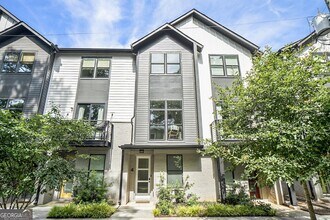 Building Photo - 1350 May Ave SE