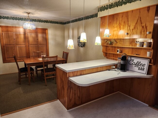 Foto del edificio - 7675 N Hix Rd