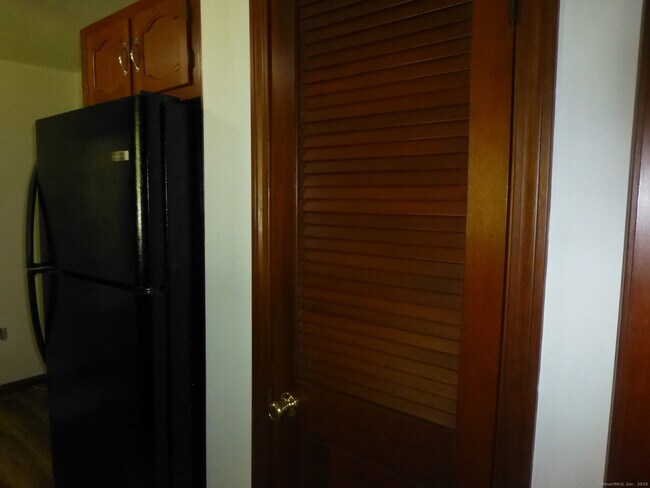 Foto del edificio - 35 Tarbox Rd