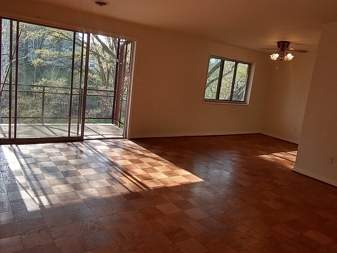 Photo - 10224 Rockville Pike (North Bethesda, MD)