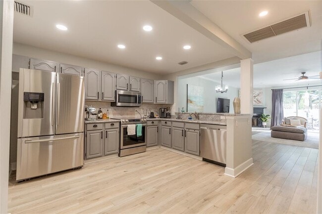 Building Photo - 1508 S Bay Villa Pl