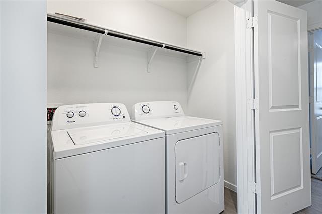 Foto del edificio - 1213 Falcon Hts Dr