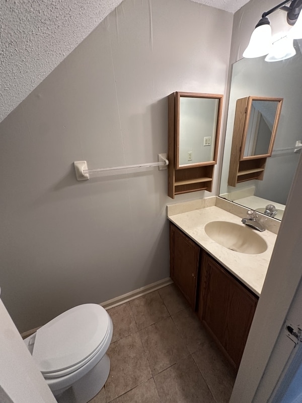 Building Photo - 6374 Hunters Pl Dr