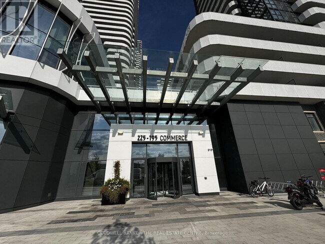 Photo du bâtiment - 195 Commerce St