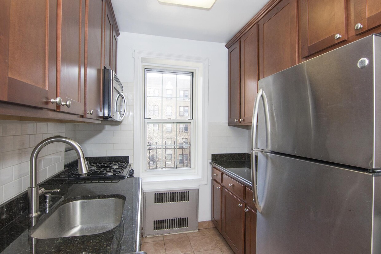 35-30 81st St Unit 4-B, Queens, NY 11372 - Room for Rent in Queens, NY ...