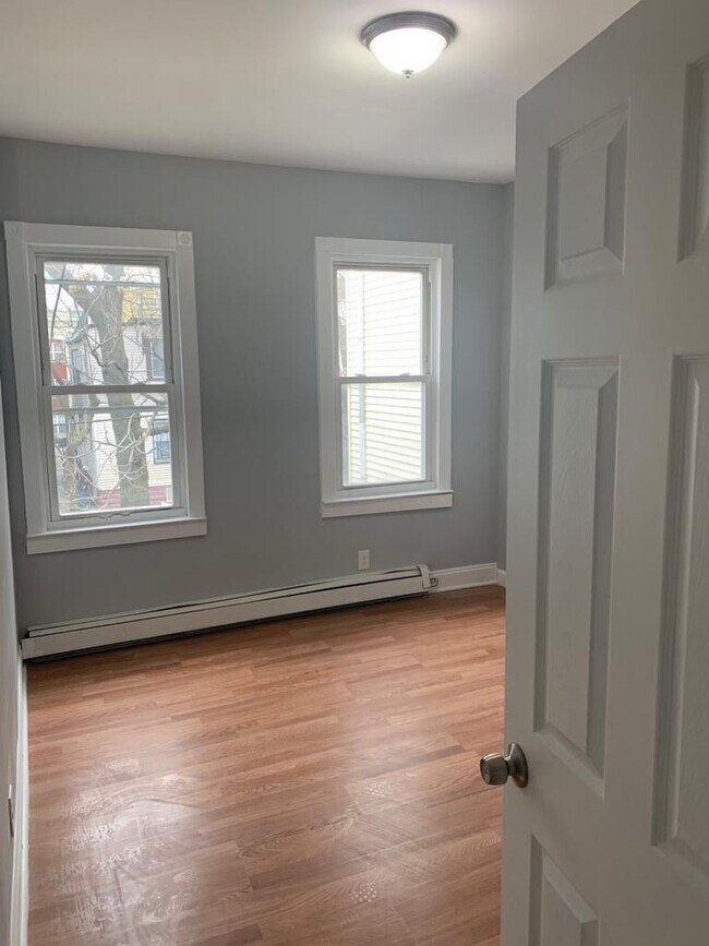Building Photo - 180 N 12th St