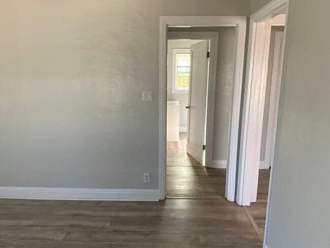 Building Photo - Beautiful Rodeo 2 bedroom 1 bath