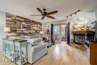 Building Photo - 5375 Mariner's Cove Dr