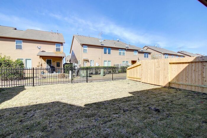 Building Photo - 3922 Lexington Grove Ct