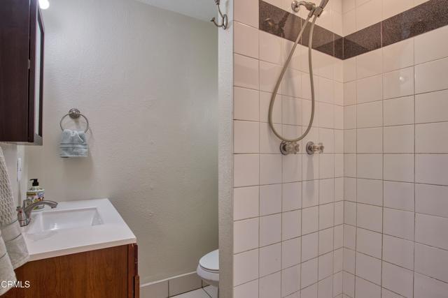 Building Photo - 1696 Fiske Ave