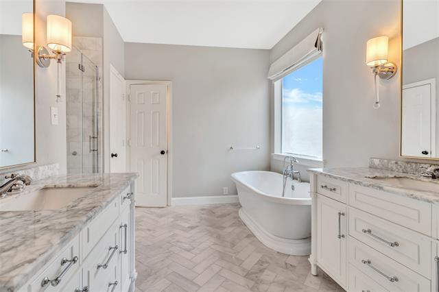 Building Photo - 3812 Lindale Dr