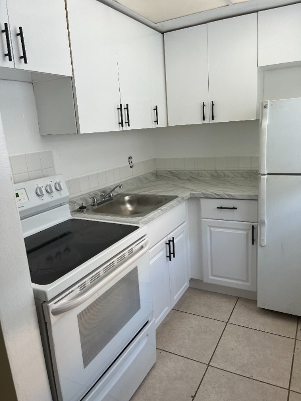 Photo - 611 NE 5th St Apartment