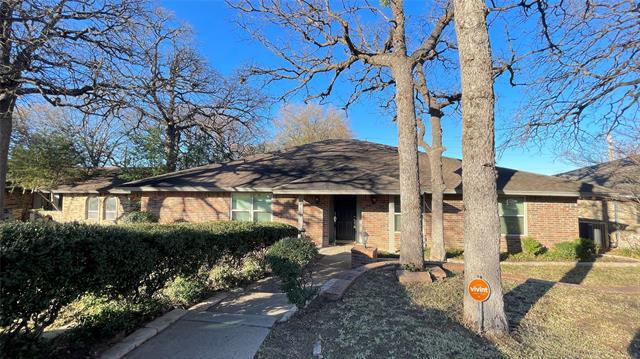 Primary Photo - 2103 Castle Oaks Dr