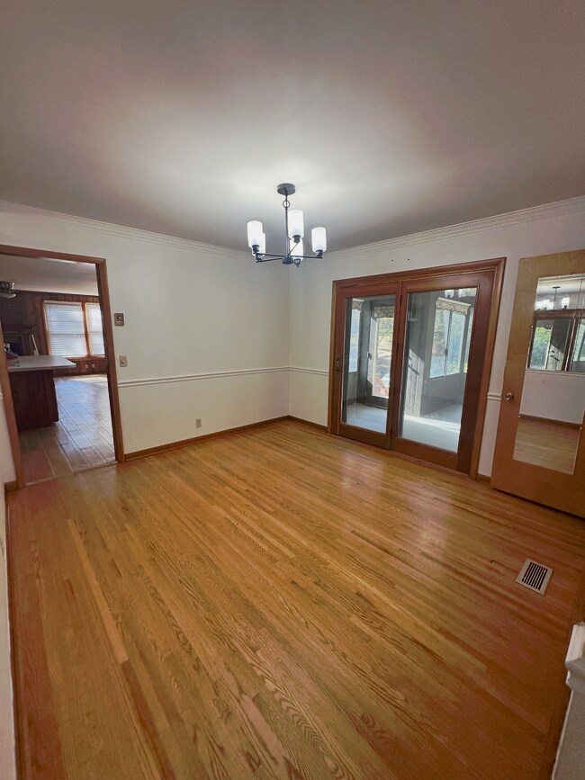 Foto del edificio - 1329 Winthorne Dr