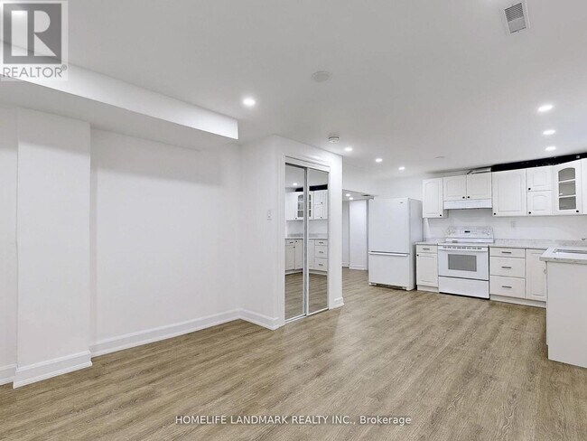 Building Photo - 58 London Rd