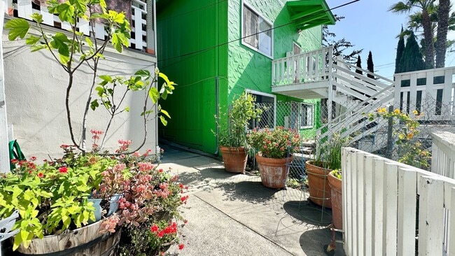 15th1718 - 15th1718 Apartment