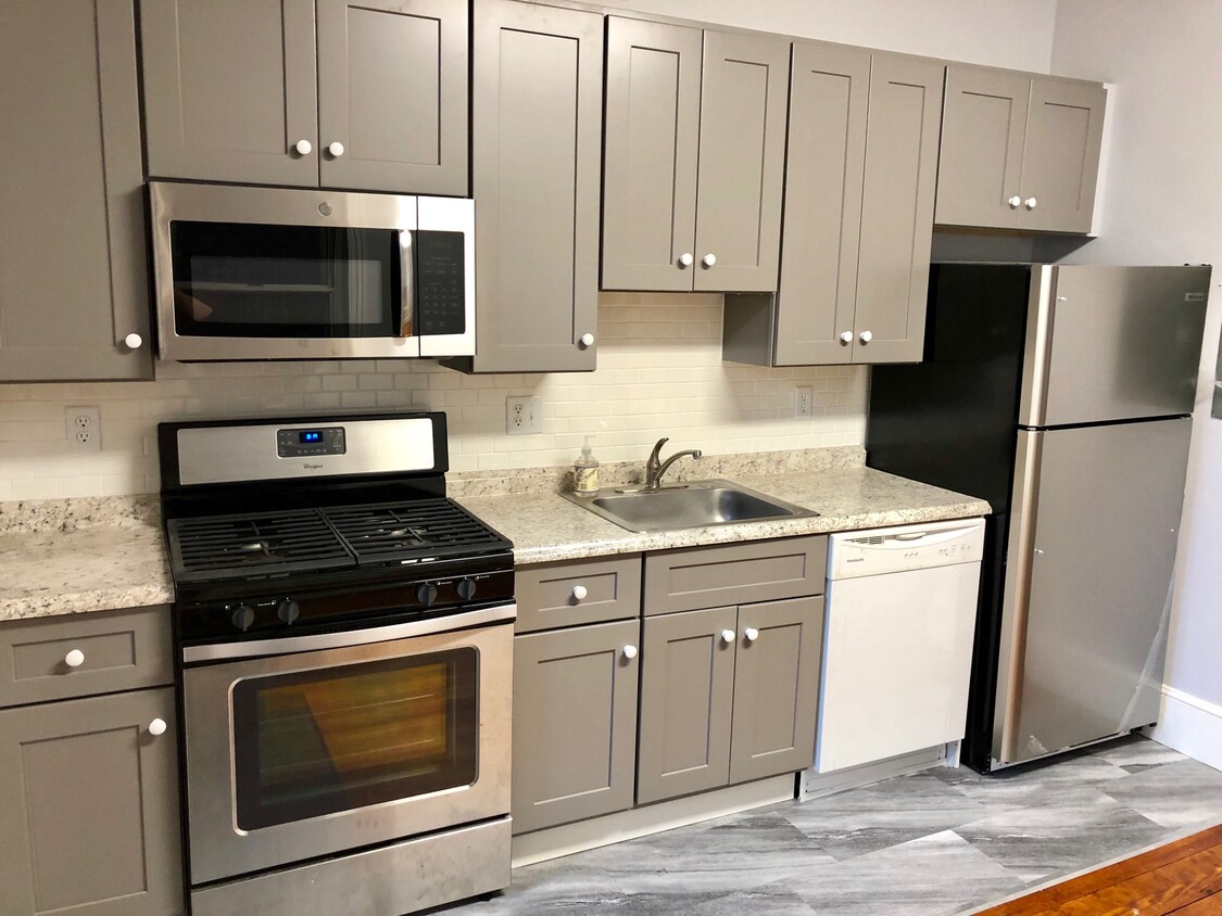 New Kitchen - 4325 Main St