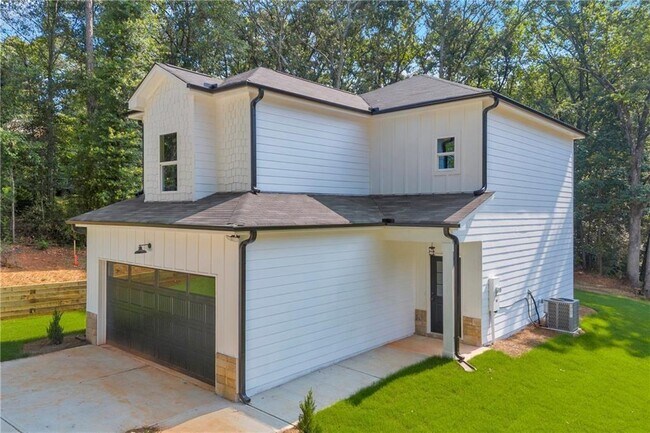 Building Photo - 155 Carey St