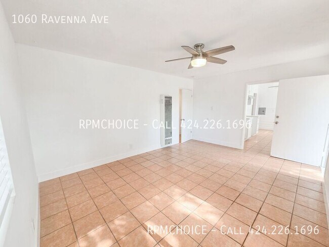 Building Photo - 1060 N Ravenna Ave