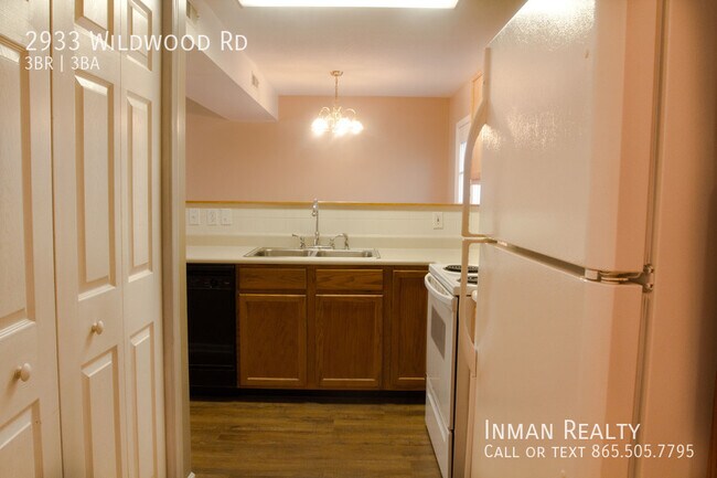 Foto del edificio - 2933 Wildwood Rd