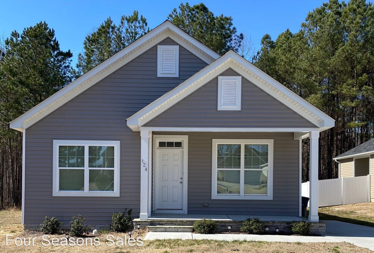 Foto principal - 3 br, 2 bath House - 124 Shamrock Court