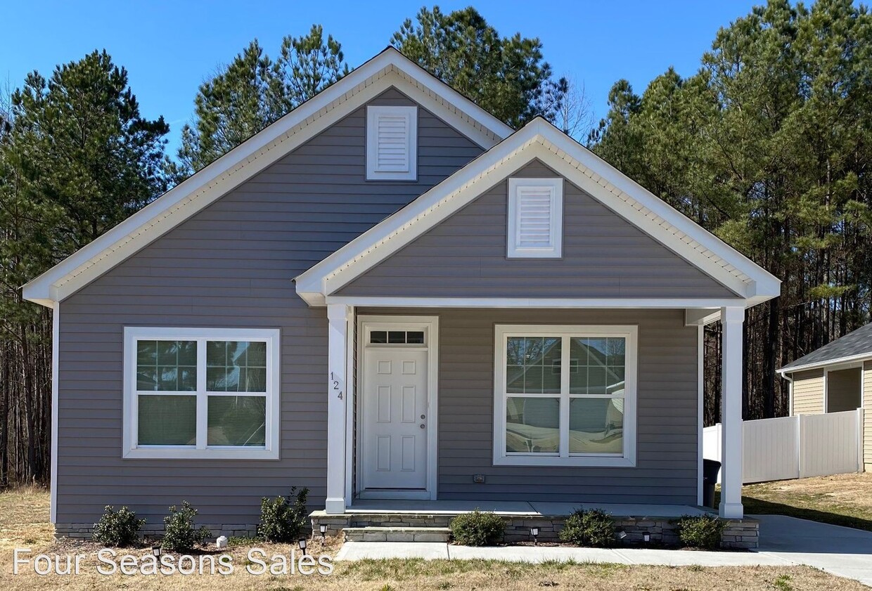 Primary Photo - 3 br, 2 bath House - 124 Shamrock Court