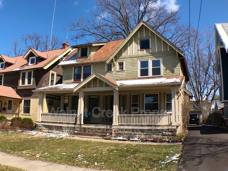 Primary Photo - 1533-1535 Mars Ave