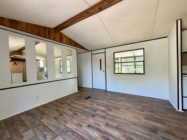 Foto del edificio - 3 bedroom/ 2 bath in Lakeland