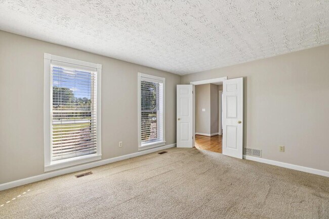 Foto del edificio - 4972 Vermack Rd