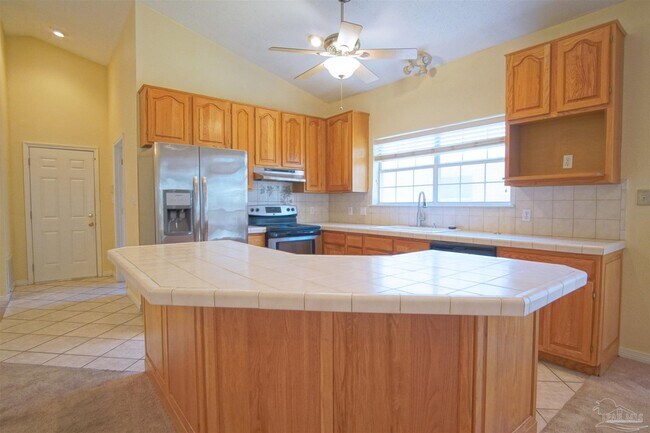 Building Photo - 2084 Downing Dr