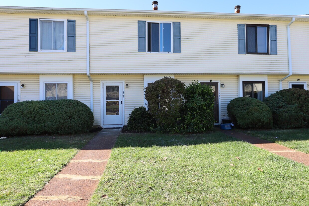 153 Sawmill Rd Unit 266, Brick Township, NJ 08724 Condo for Rent in