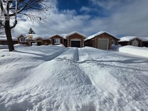 Building Photo - 12 Revelstoke Ct