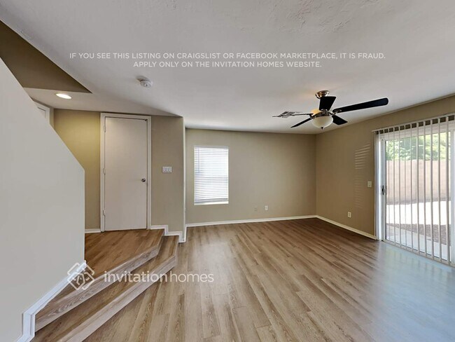 Building Photo - 12112 W Dahlia Dr