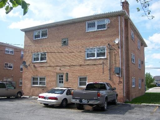 Building Photo - 8045 W 83 St