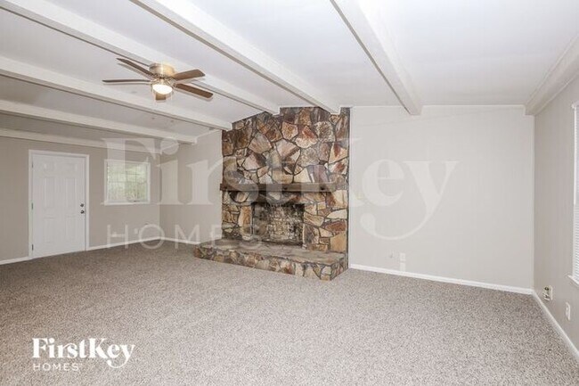 Building Photo - 149 Parker Dr SW