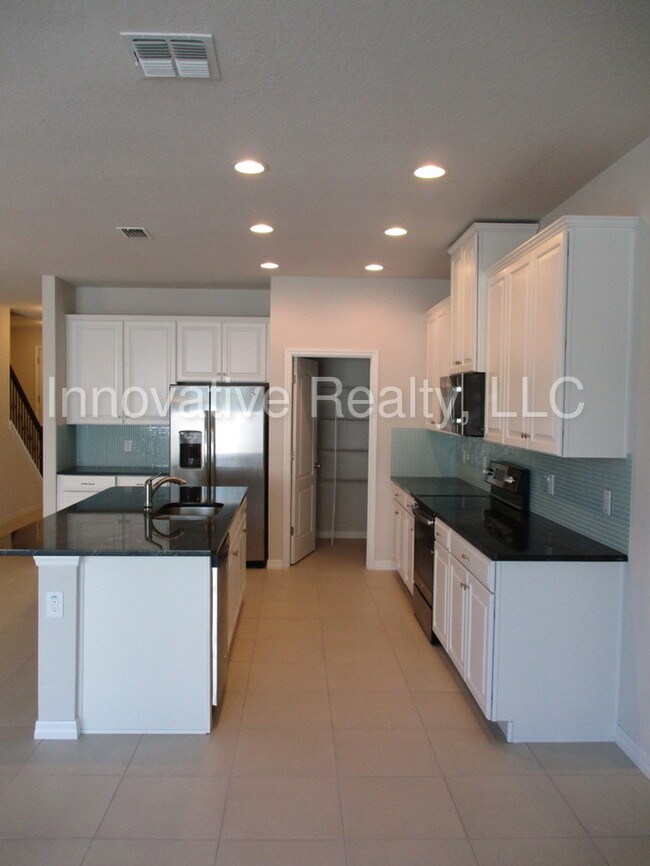 Building Photo - 539 S Central Ave