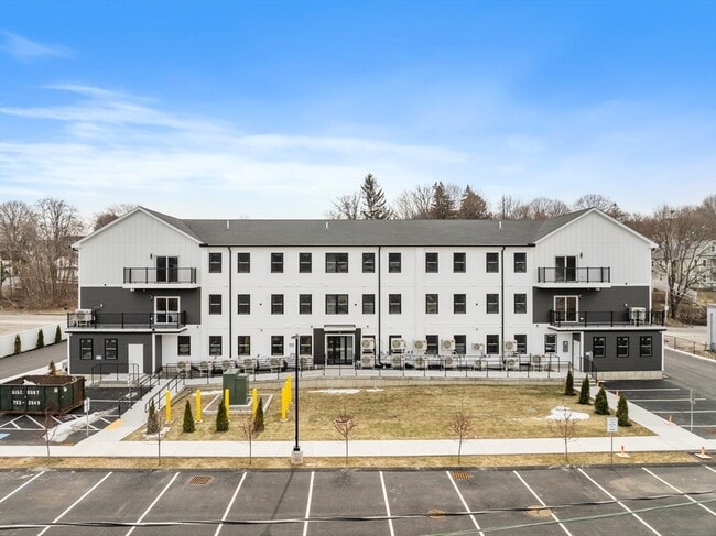 Building Photo - 631 Franklin St