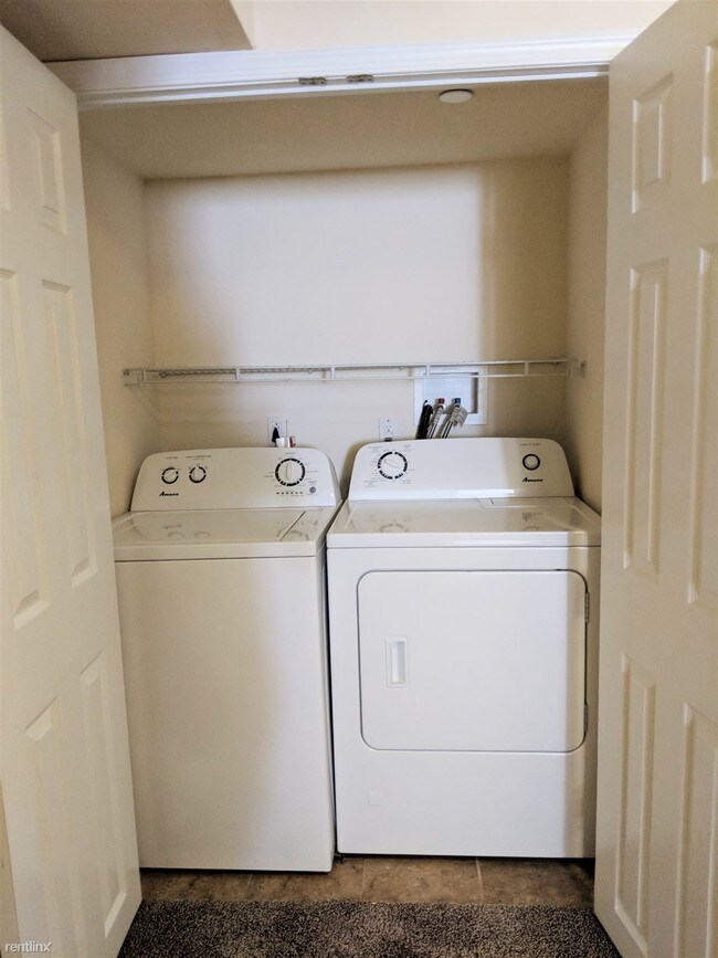 Foto del edificio - 2 br, 2.5 bath Apartment - 3944 Pine St