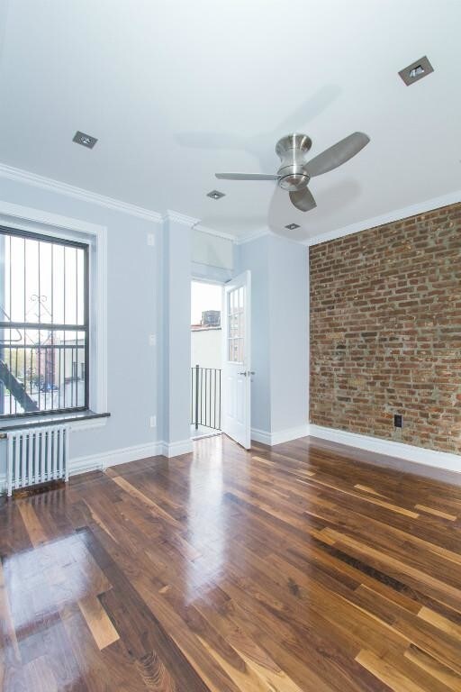 Foto principal - 140 E 13th St